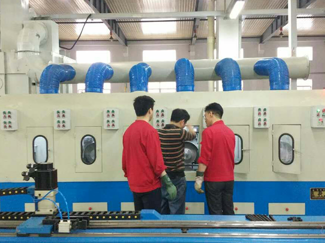 外圓拋光機(jī)現(xiàn)場(chǎng)調(diào)試 外圓拋光機(jī)現(xiàn)場(chǎng)調(diào)試